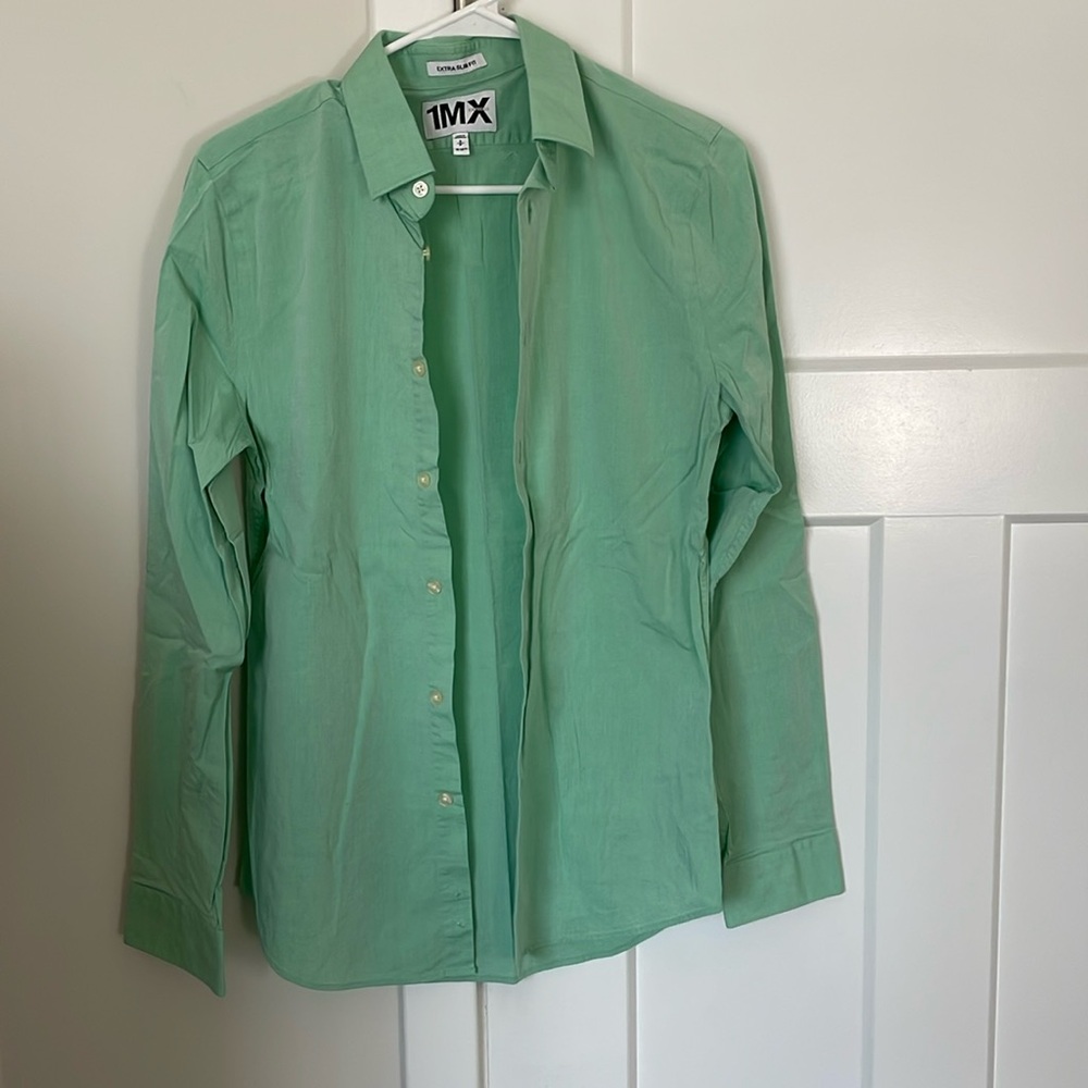 Express button down - Picture 1 of 4